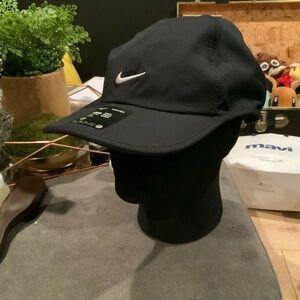 Nike Featherlight Black Unisex Cap